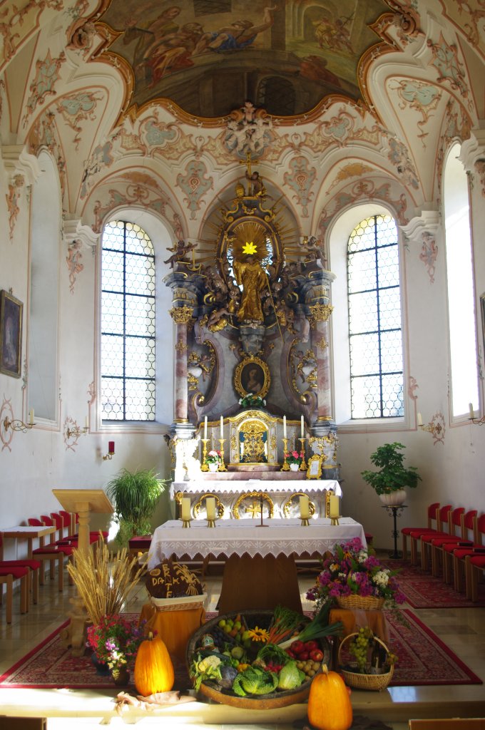 Pfronten, Chor der St. Leonhard Kirche im Ortsteil Heitlern (04.10.2011)