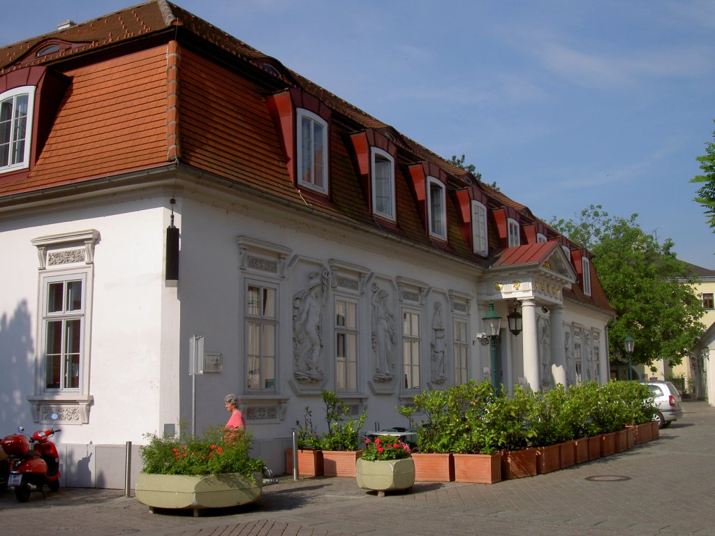 Purkersdorf, ehem. Frnbergsche Poststation, Hauptplatz 4, erbaut 1796 bis 1797
(04.06.2011)