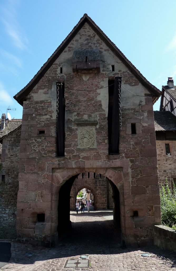 Reichenweier im Elsa, das Obertor stadteiwrts gesehen,  erbaut um das Jahr 1500, Sept.2011