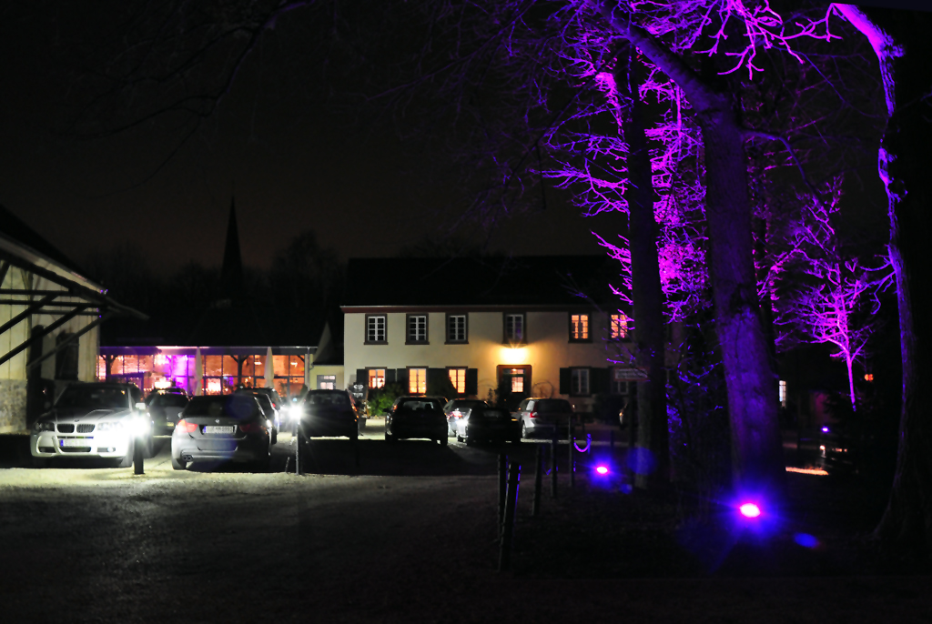 Restaurant  Landlust  an der Burg Flamersheim (Euskirchen) nachts - 22.02.2012