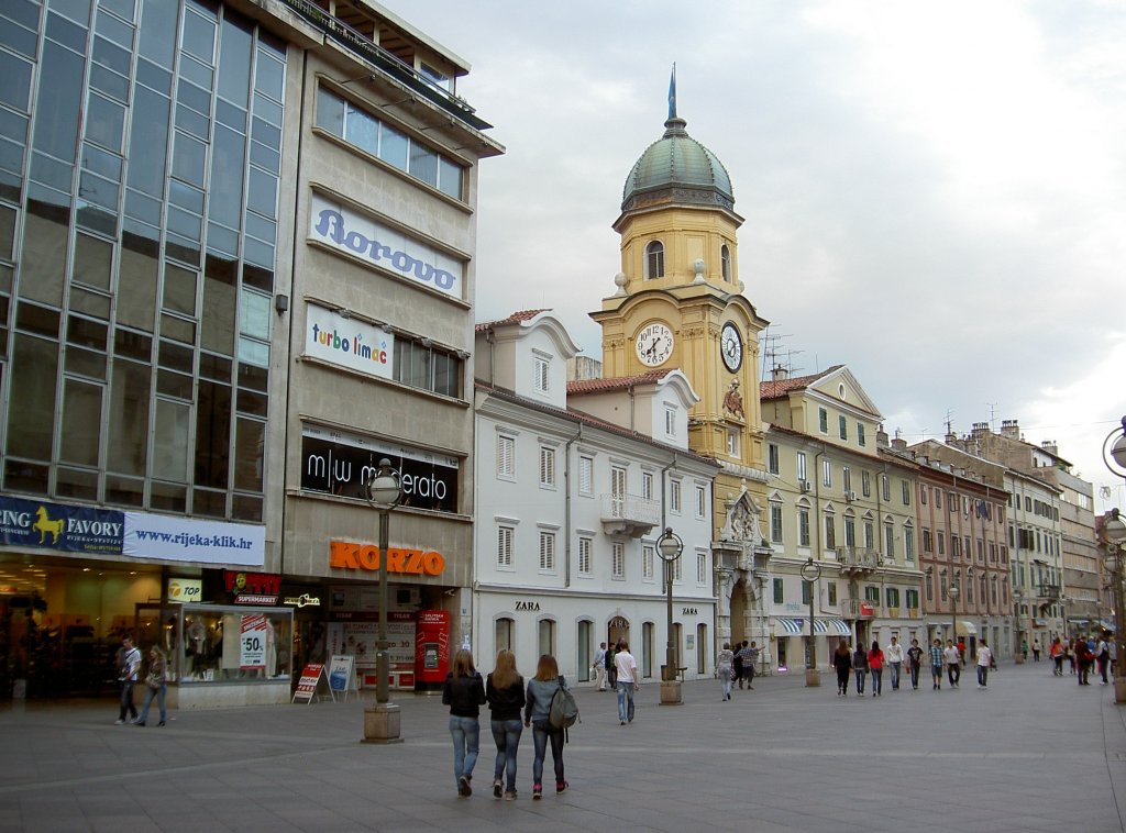 Rijeka, Korzo Strae mit Stadtturm (05.05.2012)