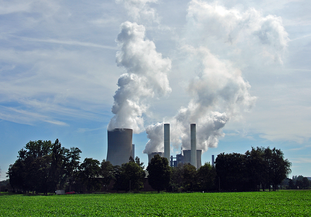 RWE-Dampf vom Kohlekraftwerk Niederauem - 10.09.2011
