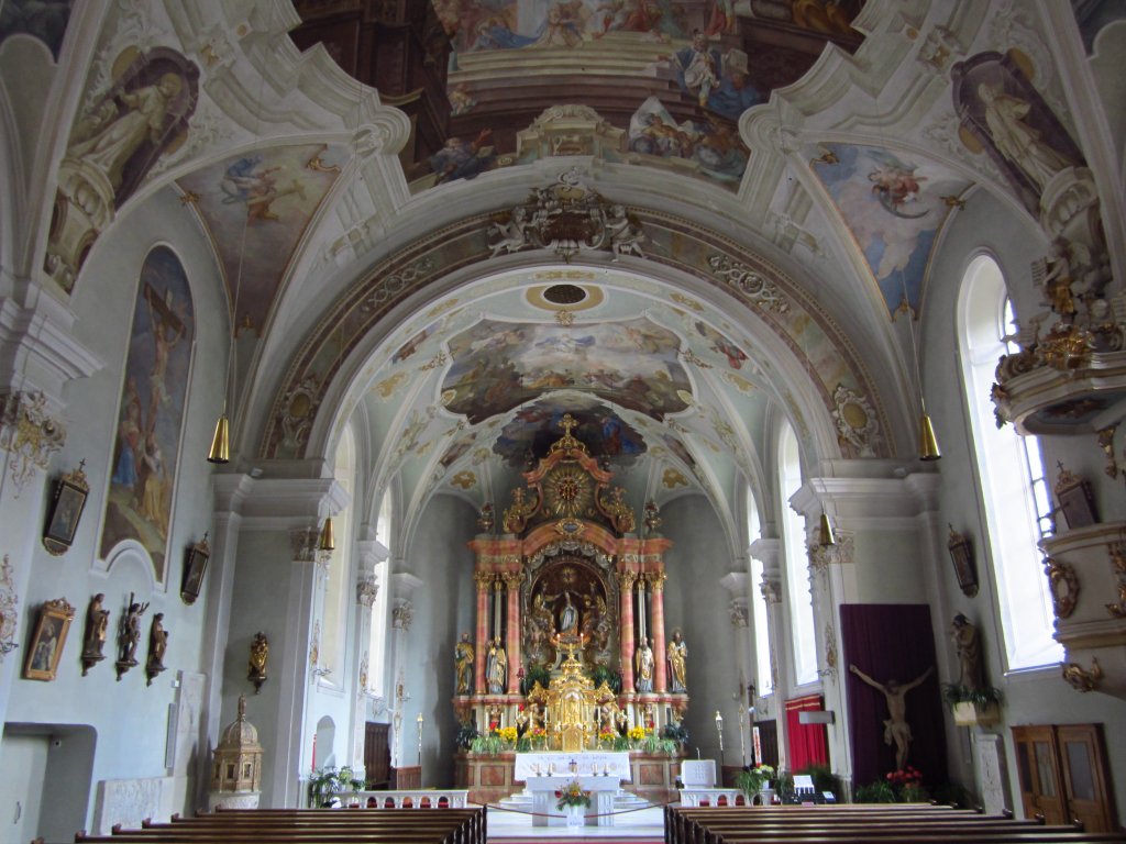 Schlanders, Innenraum der Maria Himmelfahrt Kirche (04.08.2012)