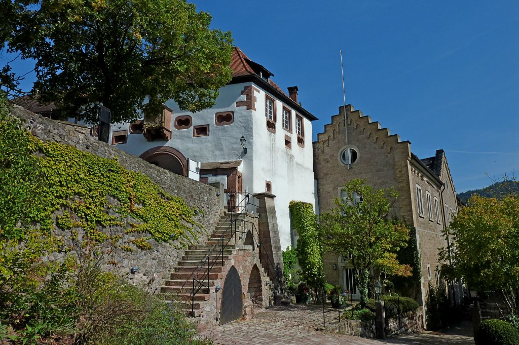 Schlo Eberstein im Murgtal, 1272 erstmals erwhnt, seit 2000 im Privatbesitz und genutzt als Hotel, Gourmetrestaurant und Weingut, Sept.2011
