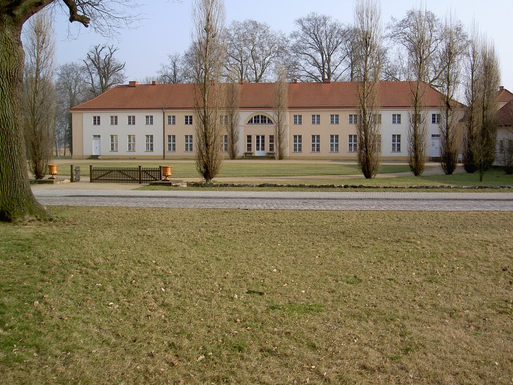 Schloss Paretz, erbaut 1797 durch Kronprinz Friedrich Wilhelm , Architekt David 
Gilly, frhklassizistisches Landschloss, Kreis Havelland (17.03.2012)