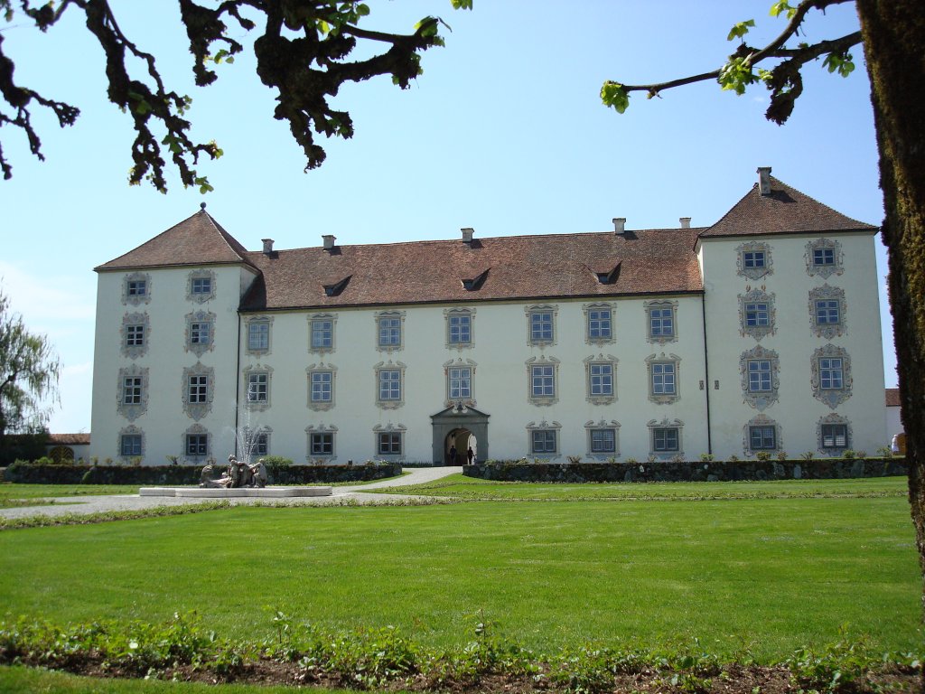 Schlo Zeil in der Nhe von Leutkirch/Allgu,
erbaut 1599-1614,Auenbesichtigung mglich,
Aug.2008