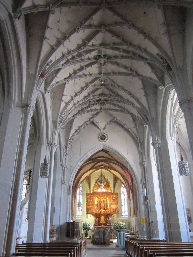 Seefeld, St. Oswald Kirche, Hochaltar von 1870 mit sptgotischen Figuren aus dem 
15. Jahrhundert (01.05.2013)