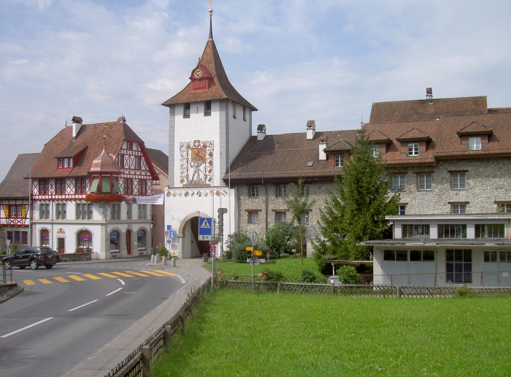 Sempach, Luzerner Tor am Stadteingang, erbaut im 16. Jahrhundert (06.09.2010)