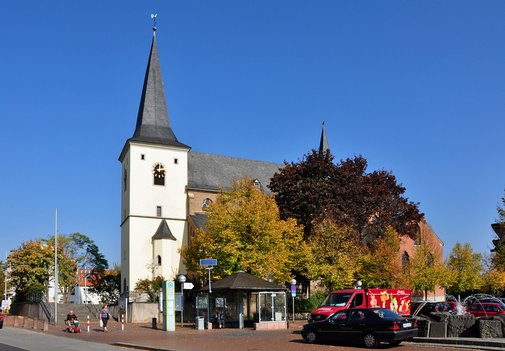 St. Johannes der Tufer, katholische Kirche in Meckenheim (SU-Kreis) - 28.09.2011