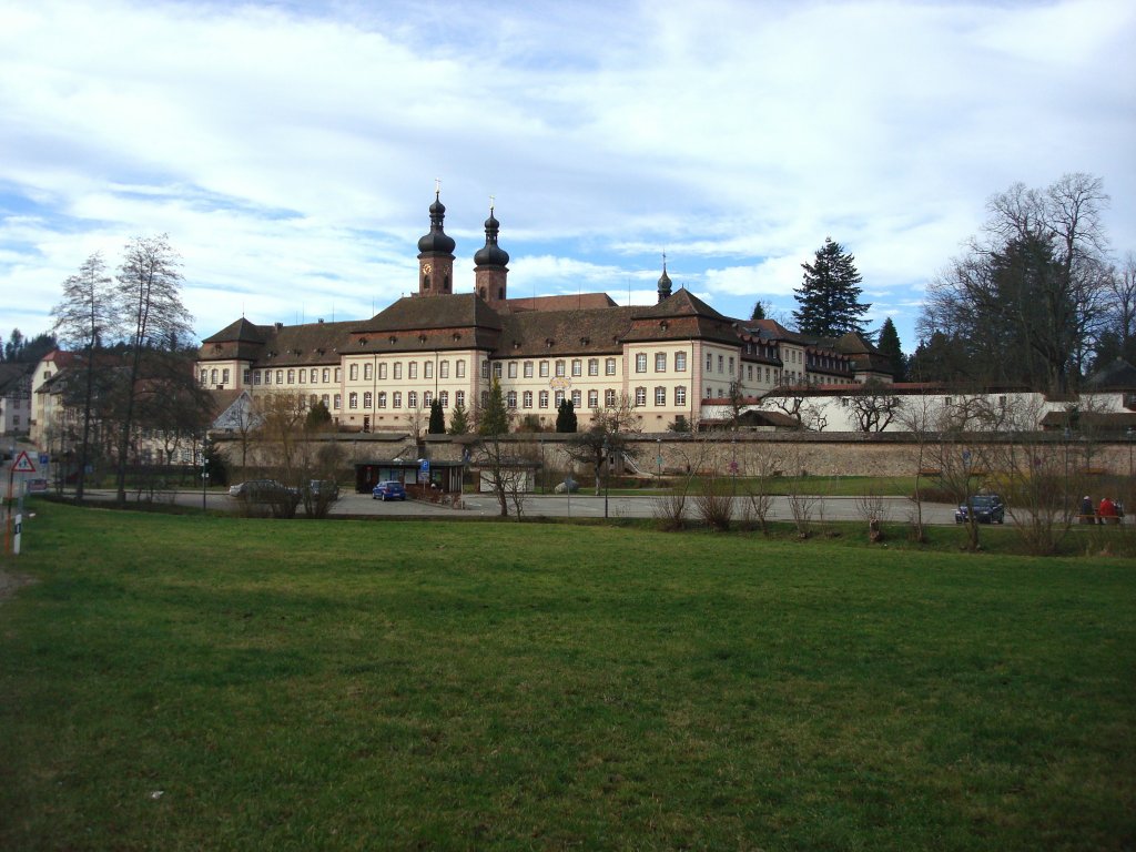 St.Peter im Schwarzwald,
das ehemalige Benediktinerkloster, geht auf das Jahr 1093 zurck,
wurde im 17.und 18.Jahrhundert barock umgebaut,
seit 2006 als Geistliches Zentrum genutzt,
Okt.2009