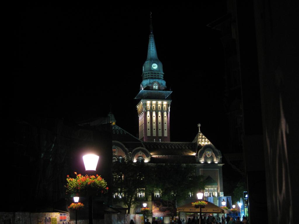 Subotica nachts in Serbien am 7.5.2010.
