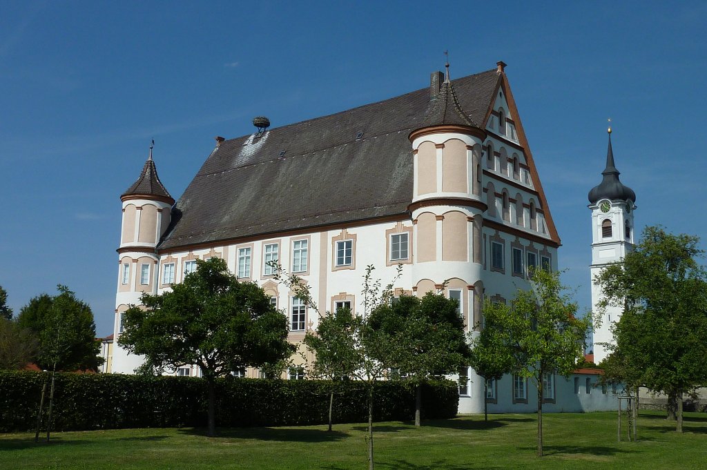 Ummendorf, das Schlo, erbaut um 1560, dient heute fr Konzerte und Ausstellungen, Aug.2012