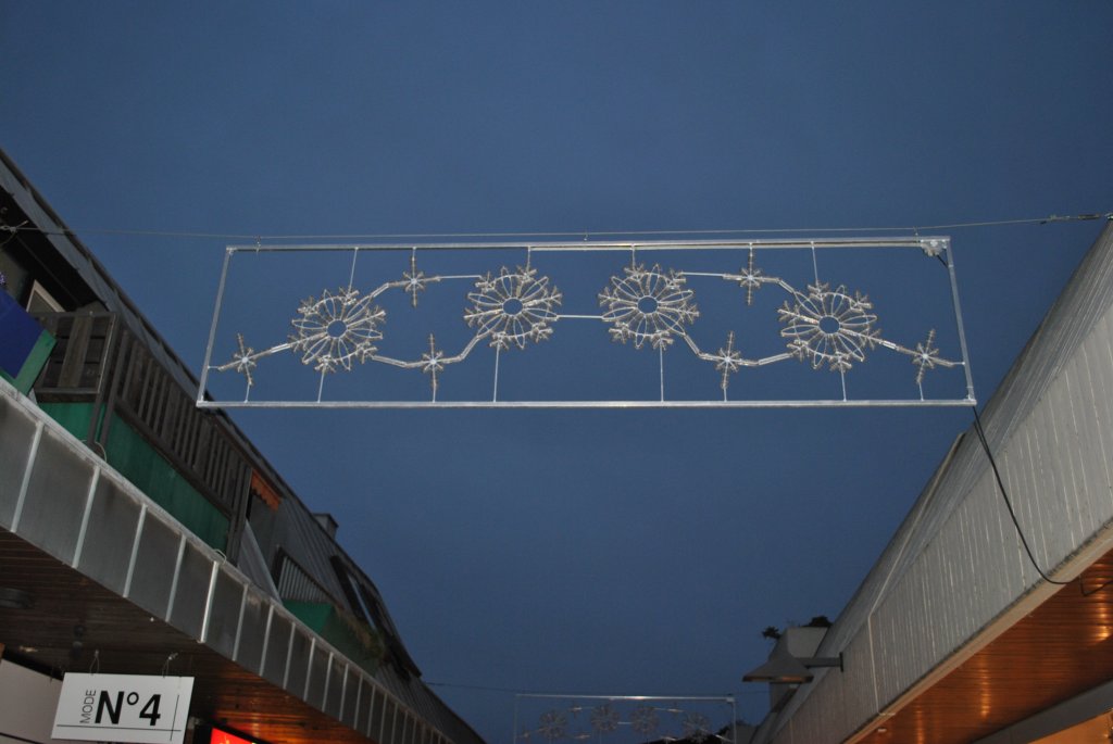 Weihnachtsbeleuchtung in Neuen Zentrum von Lehrte. Foto vom 15.11.10.