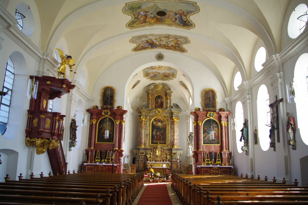 Wertach, Pfarrkirche St. Ulrich und Josef, Hochaltar von 1895, Seitenaltre von 
1696, Fresken von Maler Bonifaz Locher, Kreis Oberallgu (04.10.2011)
