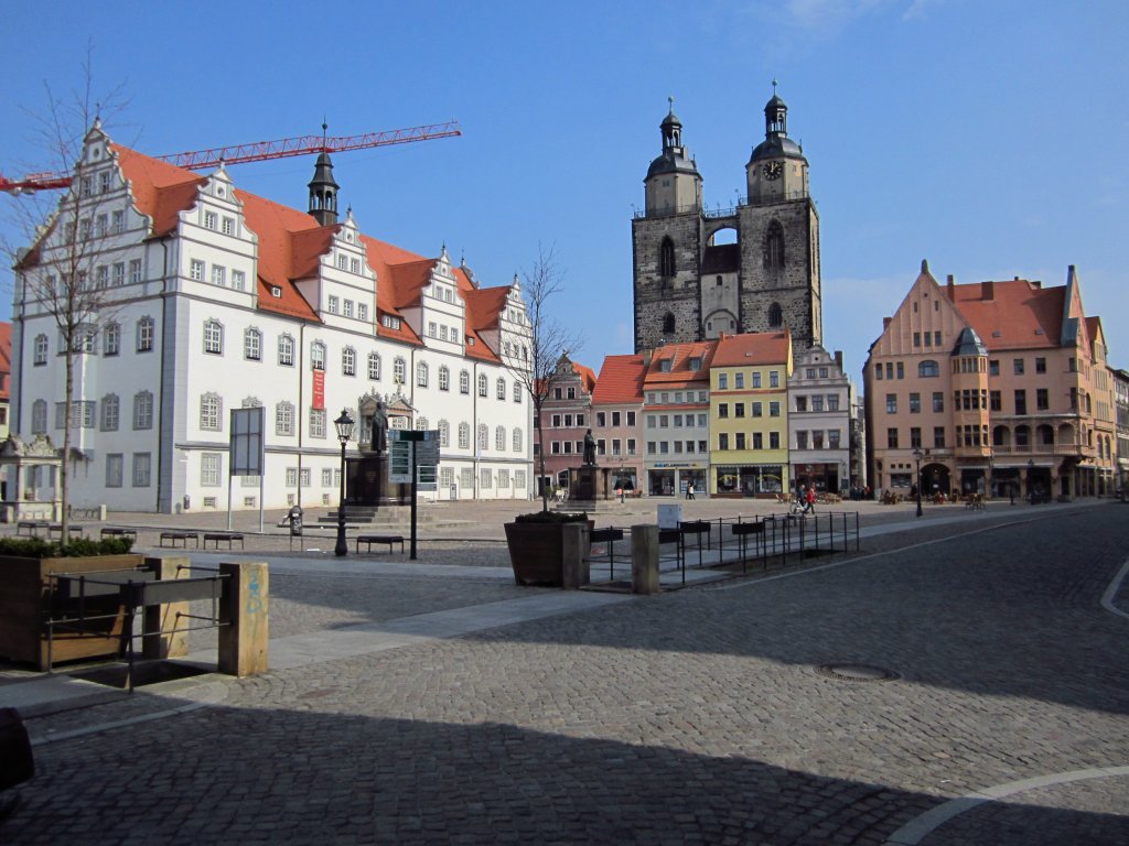 Wittenberg, Markt mit Lutherdenkmal, Rathaus und St. Marien Kirche (18.03.2012)