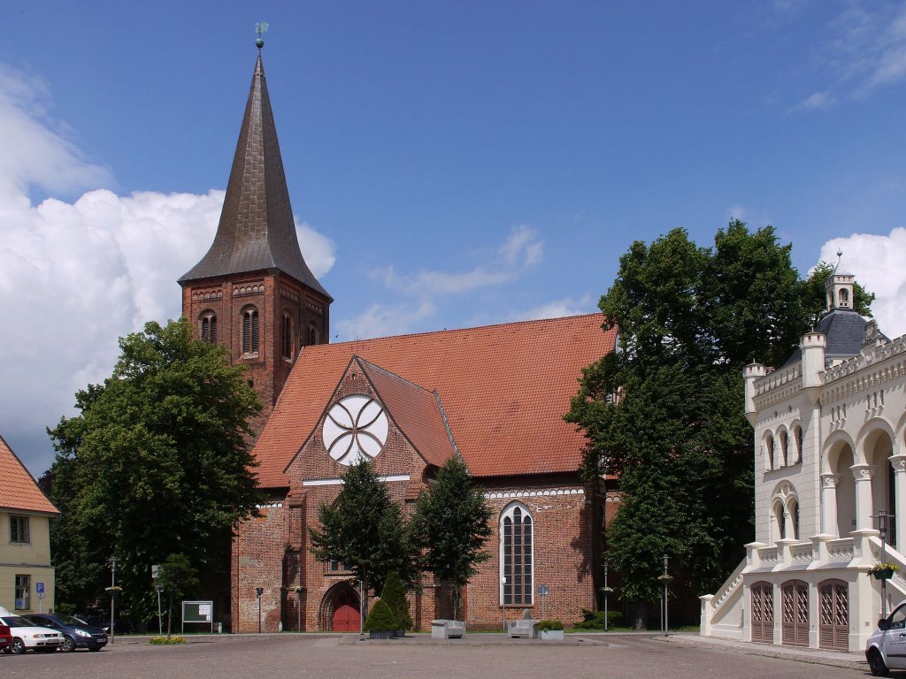 Wittenburg, Stadtkirche St. Bartholomus, eine frhgotische dreischiffige Hallenkirche; 24.06.2013
