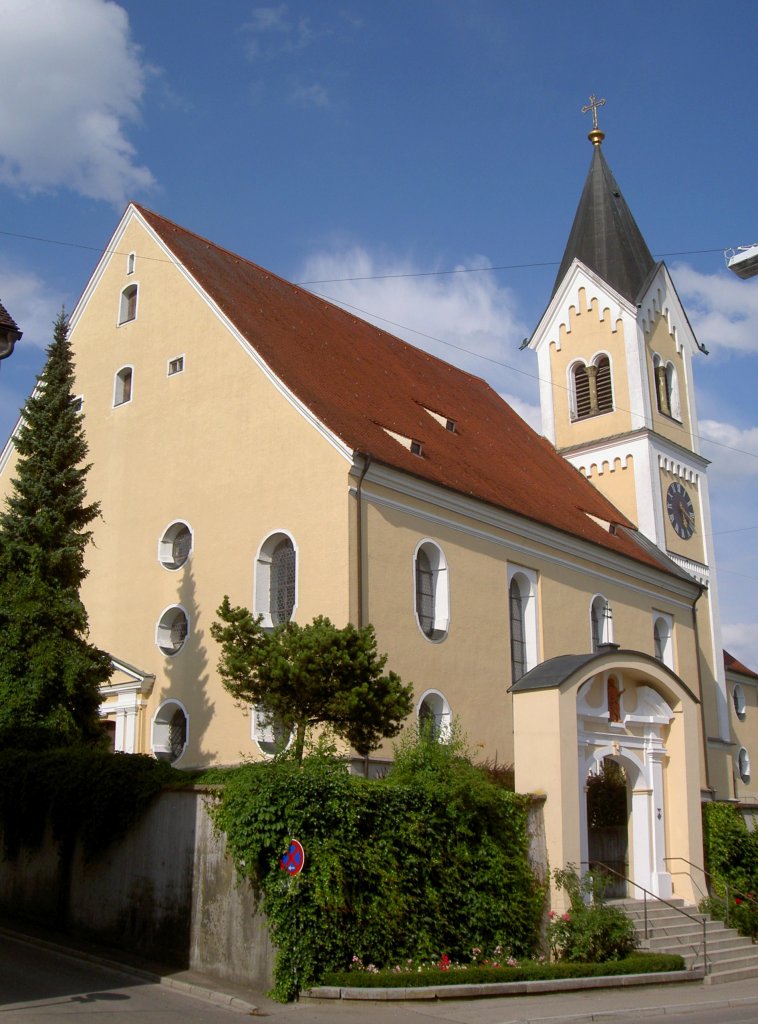 Ziemetshausen, St. Peter und Paul Kirche, erbaut von 1686 bis 1694 durch den Wessobrunner Baumeister Johann Schmuzer, Turm von 1847, Kreis Gnzburg (02.07.2011)