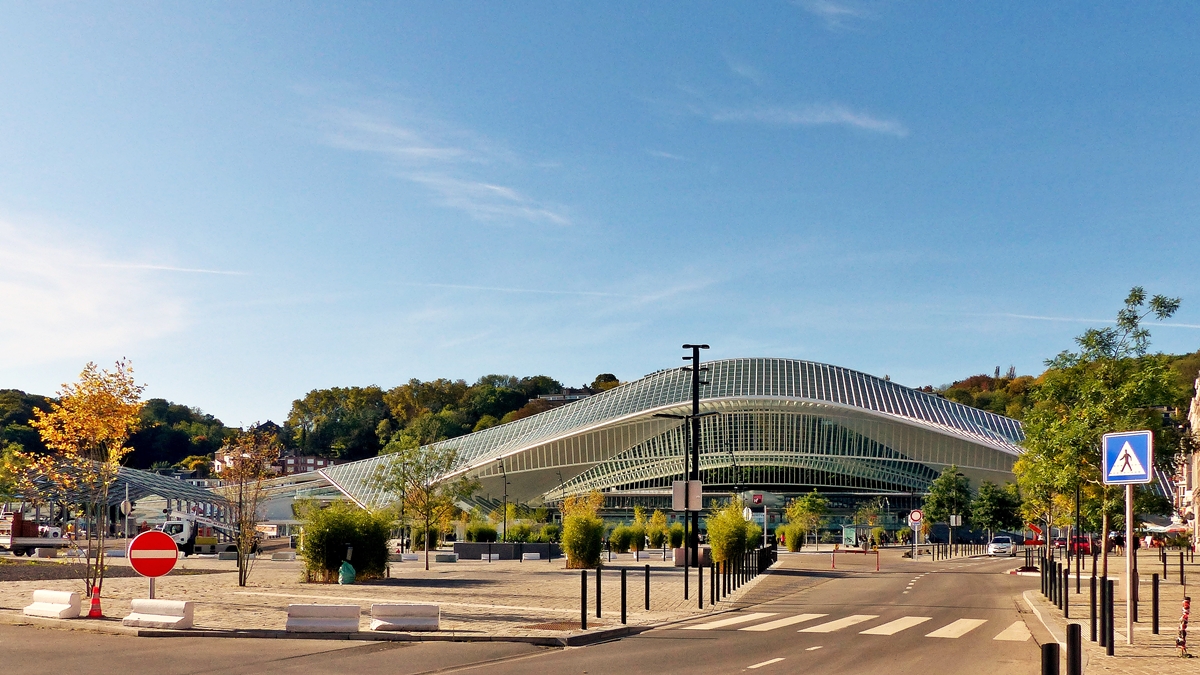 . Lige - Der Vorplatz des Bahnhofs Lige Guillemins ist fertiggestellt. 18.10.2014 (Jeanny)