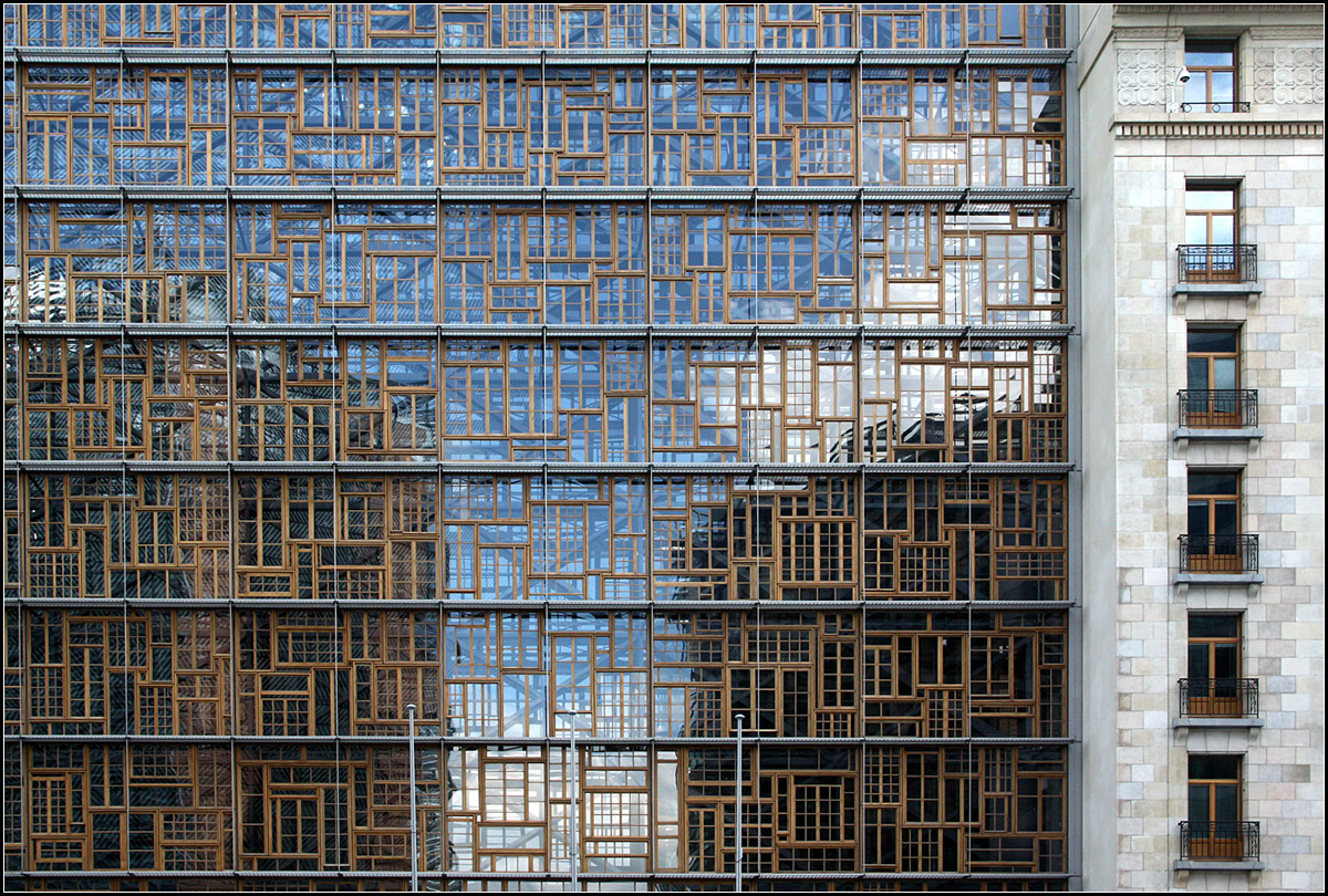 . Viele europische Fenster -

Ein Glasfassade mal ganz anders wurde am Europa-Gebude in Brssel ausgefhrt. Sie besteht aus Holzrahmenfenster aus verschiedenen europischen Lndern.

23.06.2016 (M)