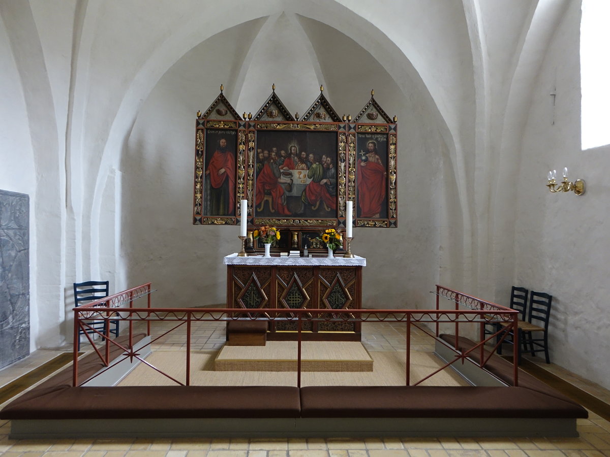 ster Hornum, Altar von 1604 in der evangelischen Kirche (22.09.2020)