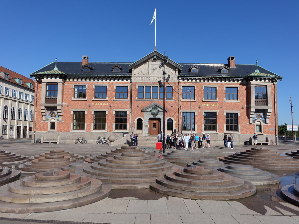 Aalborg, Gebude der Jyske Bank am Slotspladsen (08.06.2018)
