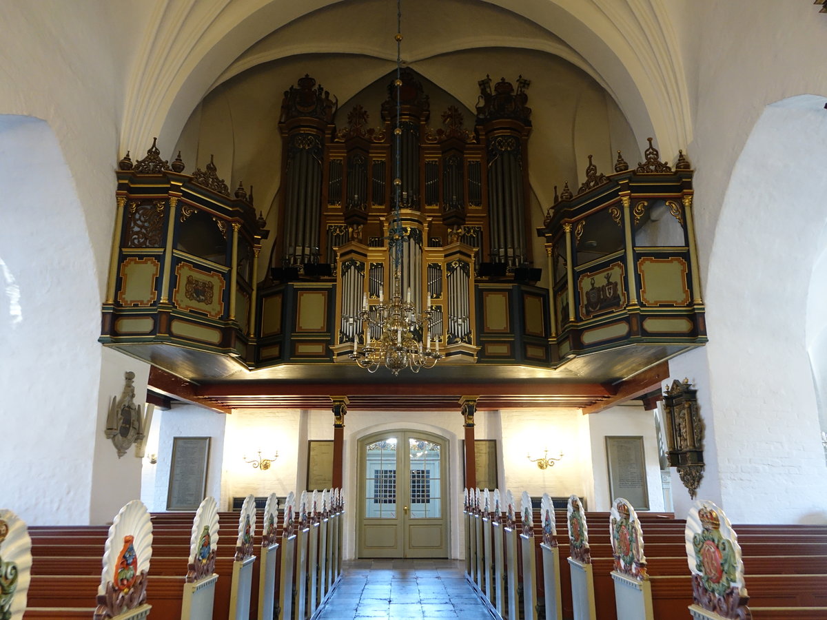 Aalborg, Orgelempore in der St. Budolfi Kirche, erbaut von 1749 (08.06.2018)