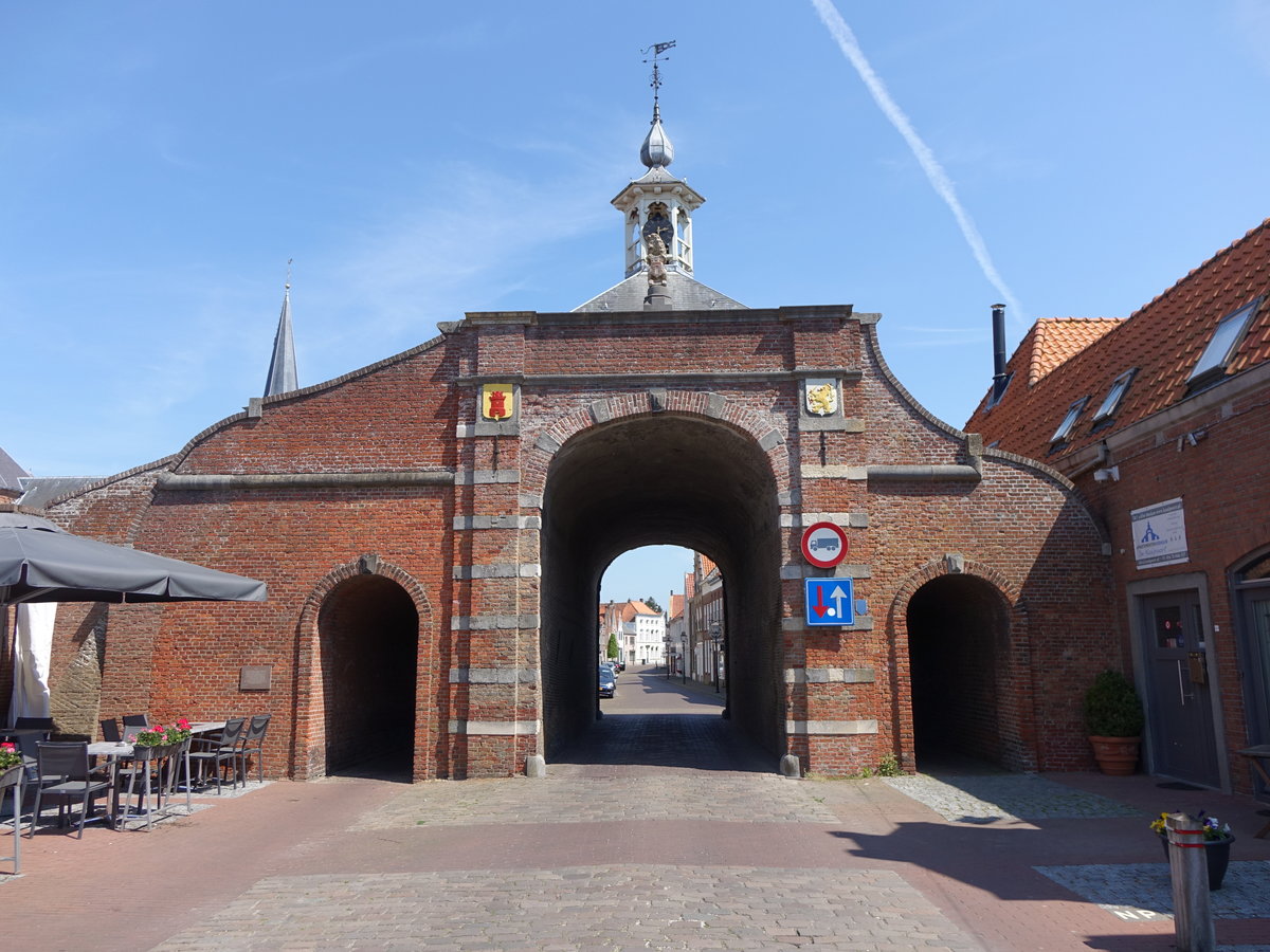 Aardenburg, Westpoort, das Tor zum ehemaligen Westhafen (13.05.2016)