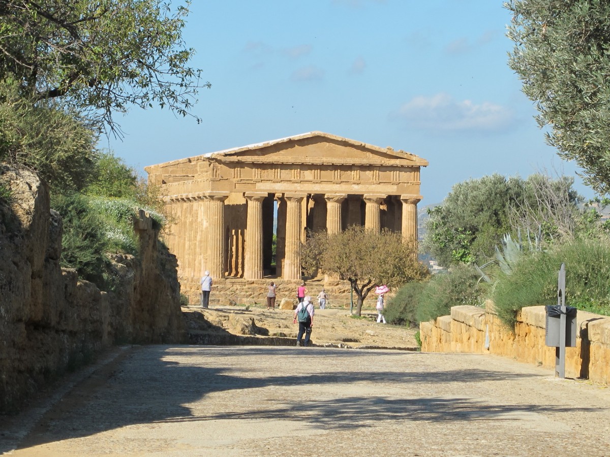 Agrigento, Dorischer Tempel Tempio della Concordia am 23. Oktober 2013.