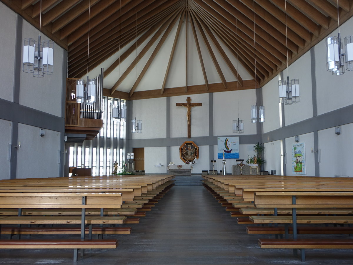 Alitzheim, moderner Anbau der Pfarrkirche St. Martin (28.05.2017)