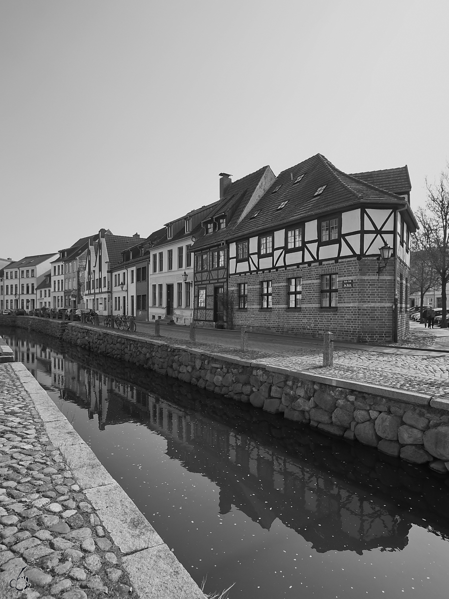 Alte Stadthuser am Mhlenbach in Wismar. (Mrz 2022)