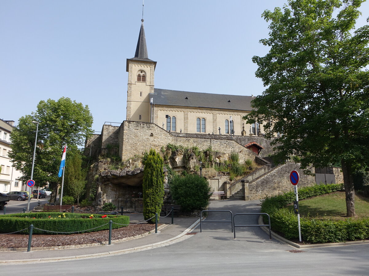 Altwies, Pfarrkirche St. Benedikt an der Rue Victor Hugo (18.06.2022)