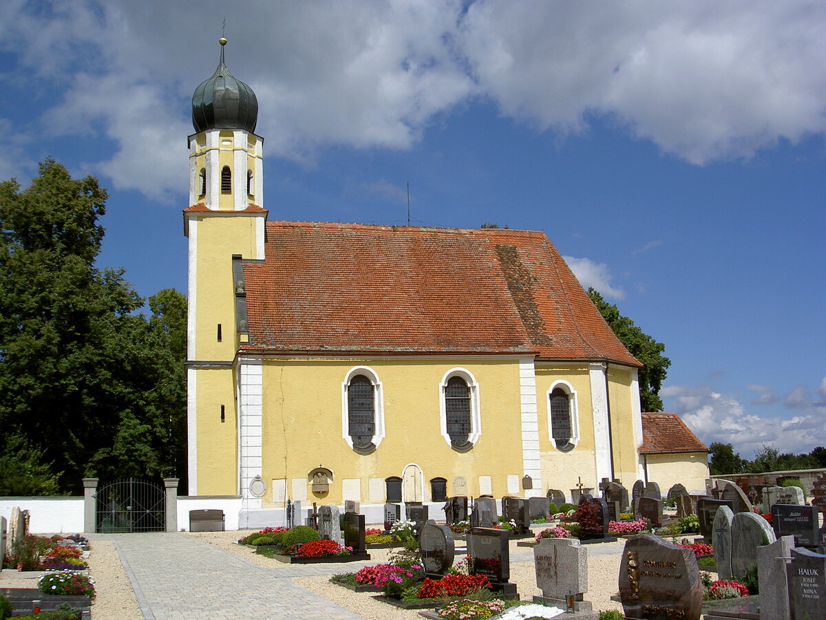 Amerdingen, St. Anna Kapelle, Saalbau mit eingezogenem Chor, erbaut 1695 (24.08.2014)