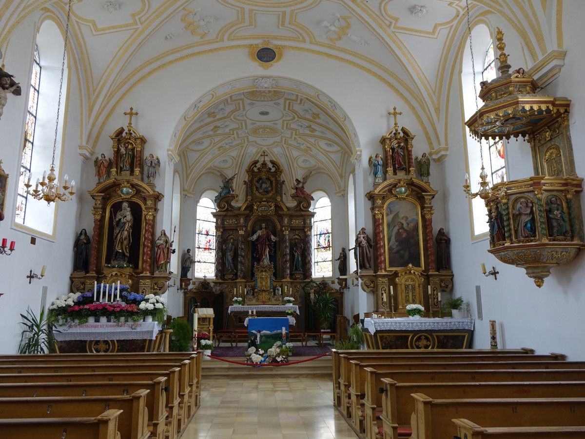 Antdorf, Innenraum der St. Peter und Paul Kirche (17.05.2015)