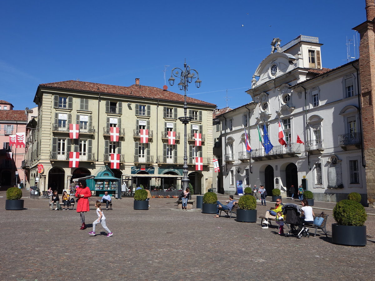 Asti, Rathaus an der Piazza San Secondo (02.10.2018)