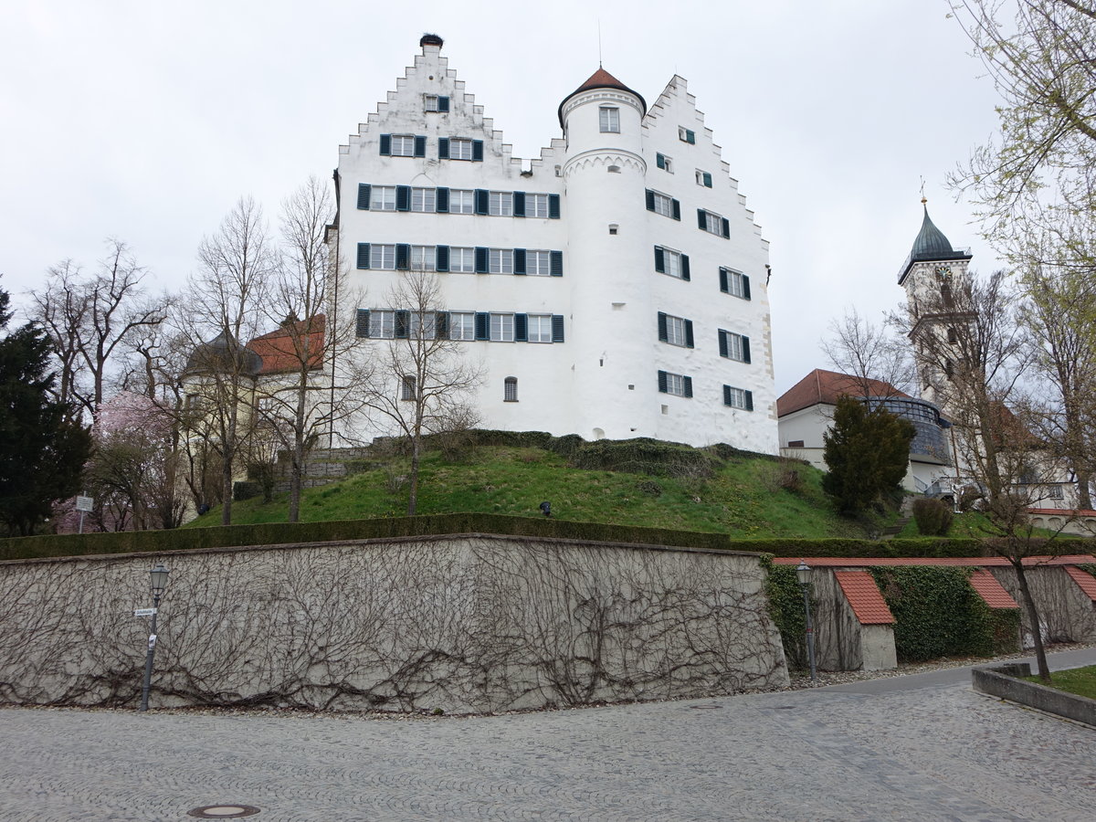 Aulendorf, Schloss, sptgotische Wohnburg aus dem 13. Jahrhundert, heute Rathaus (05.04.2021)