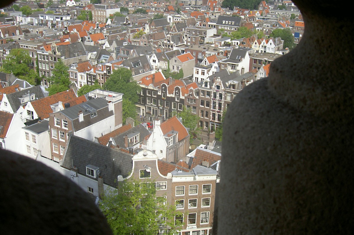 Aussicht von der Westerkerk in Amsterdam. Aufnahme: August 2005.