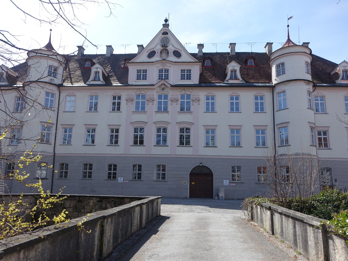 Bad Waldsee, Wasserschloss, erbaut im 18. Jahrhundert durch die Frsten von Waldburg zu Wolfegg und Waldsee (29.03.2021)
