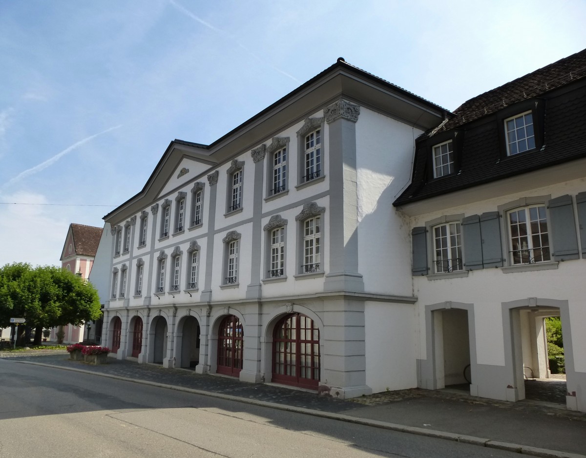 Bad Zurzach, die ehemalige Probstei, beherbergt heute das Gericht, Juli 2013