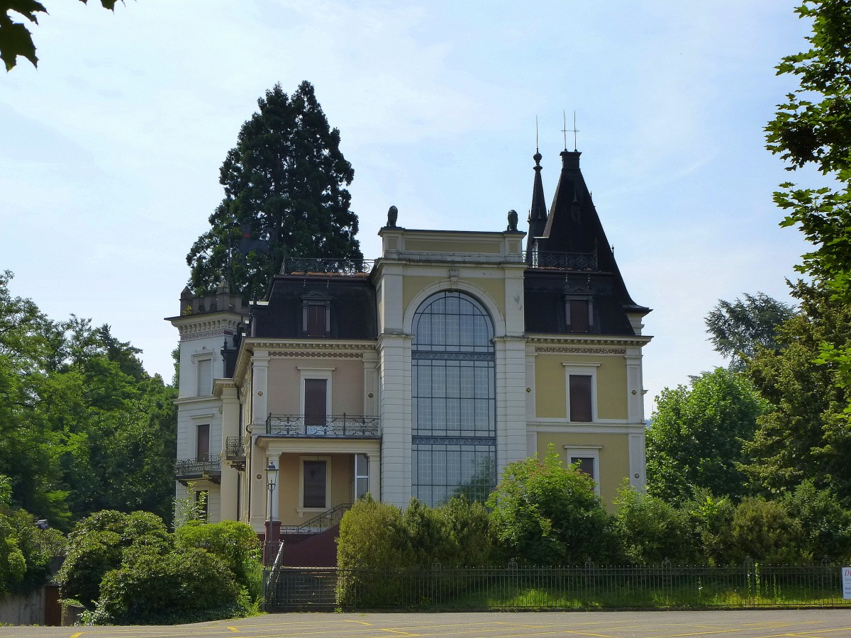 Bad Zurzach, das Schlo, eine herrschaftliche Villa vom Ende des 19.Jahrhunderts, Juli 2013