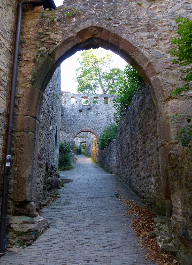 Baden-Baden, Aufgang zur Burg Hohenbaden, heute Altes Schlo genannt, Aug.2015 