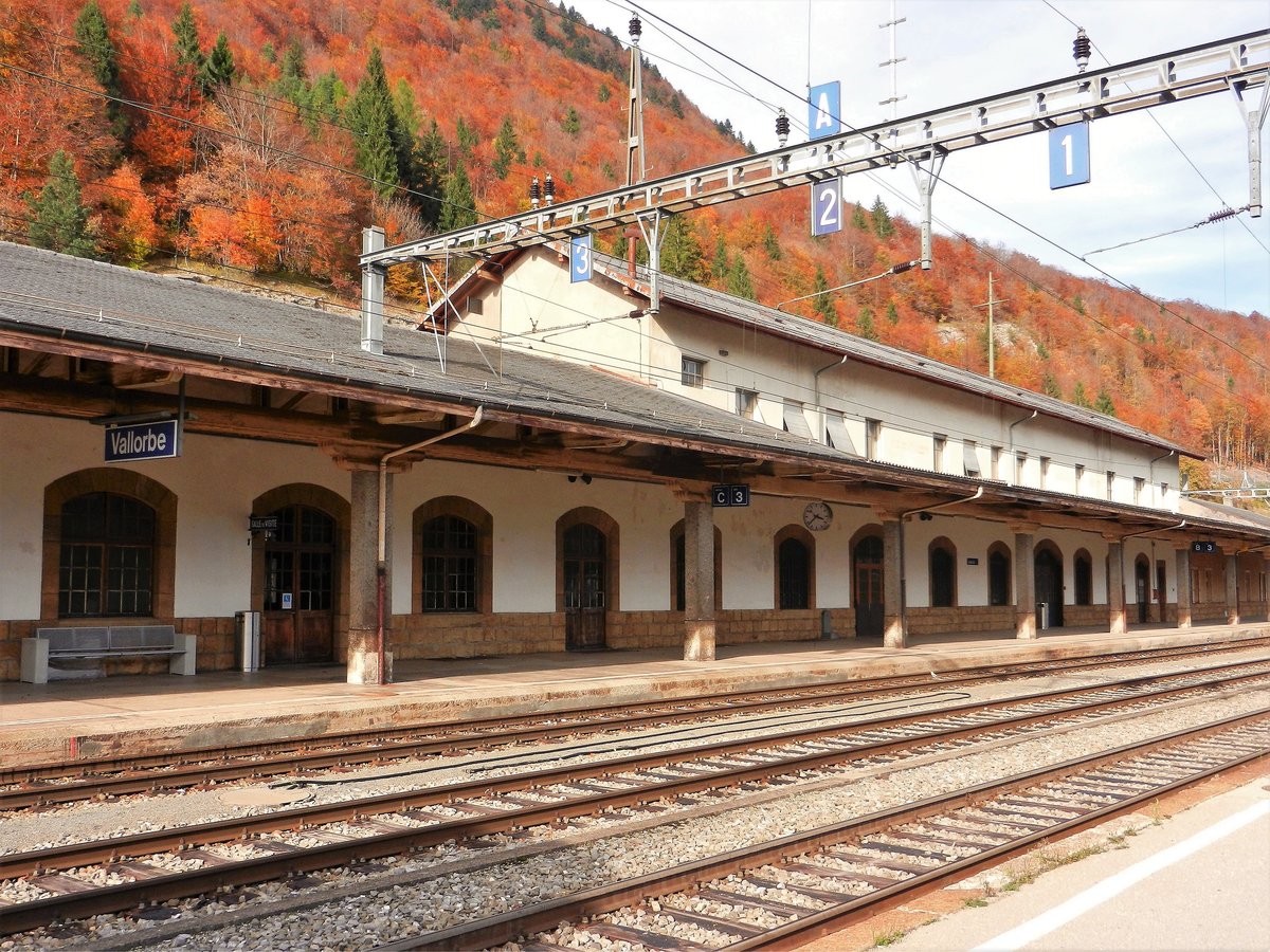 Bahnhof Vallorbe, Bahnsteig 3, aufgenommen vom Bahnsteig 1 am 25.10.2013