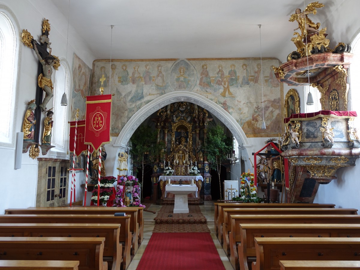Baierfeld, Innenraum der St. Joseph Kirche, Hochaltar von 1760, Volksaltar von Hans Kreuz, Kanzel von 1750, am Chorbogen Fresko Jngste Gericht von 1482  (07.06.2015)