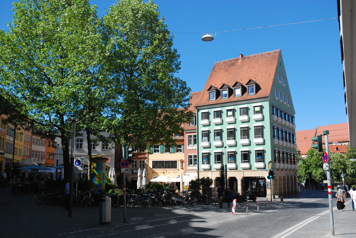 Bamberg, Blick ber die Lange Strae auf den Obstmarkt aus Richtung Grner Markt - 06.05.2018