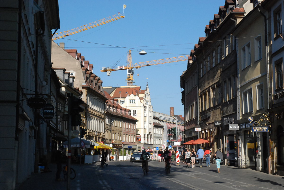 Bamberg, die Lange Strae Richtung Osten, vom Grnen Markt her gesehen - 05.05.2018