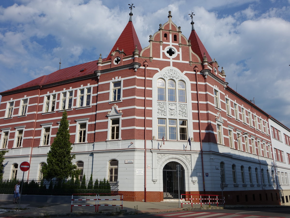 Banska Bystrica / Neusohl, Zakladna Schule in der Komenskeho Strae (07.08.2020)