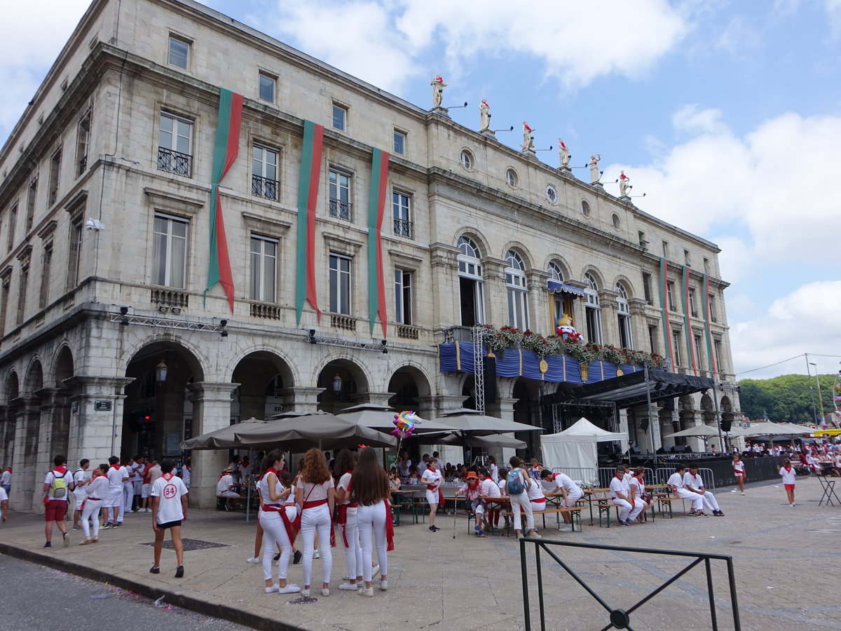 Bayonne, Stadttheater am Place de la Liberte, erbaut 1906 (26.07.2018)