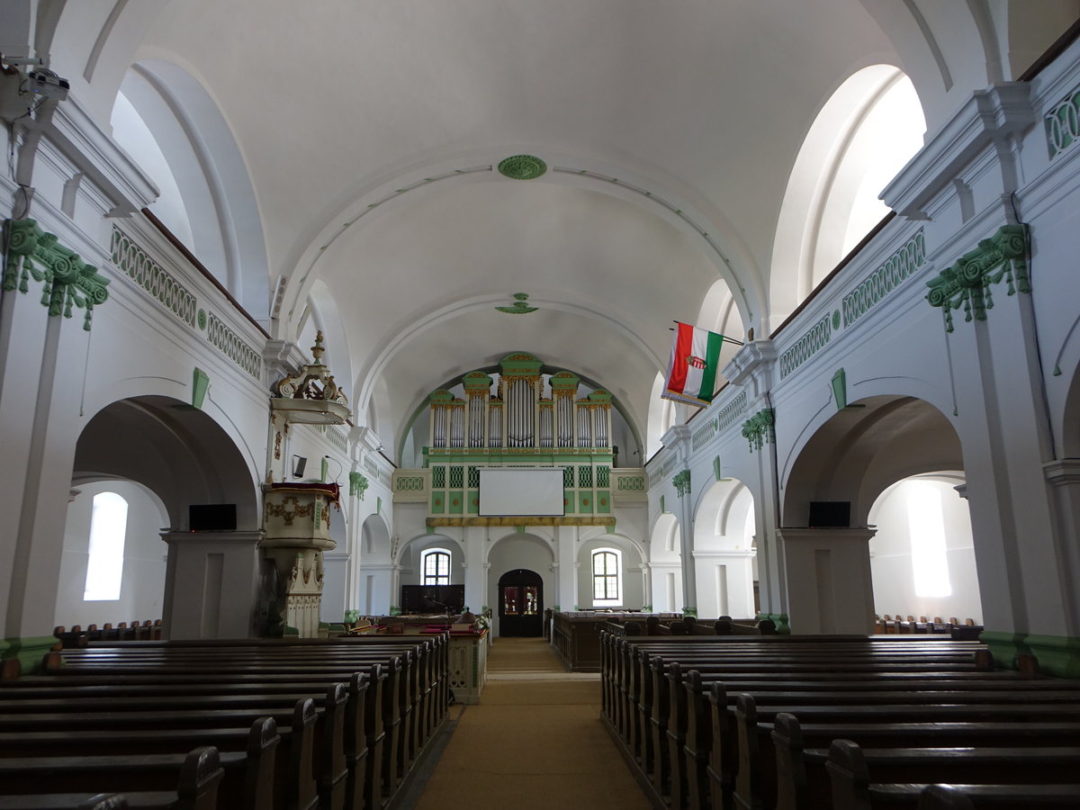 Bekes / Bekesch, sptbarocker Innenraum der reformierten Kirche (26.08.2019)