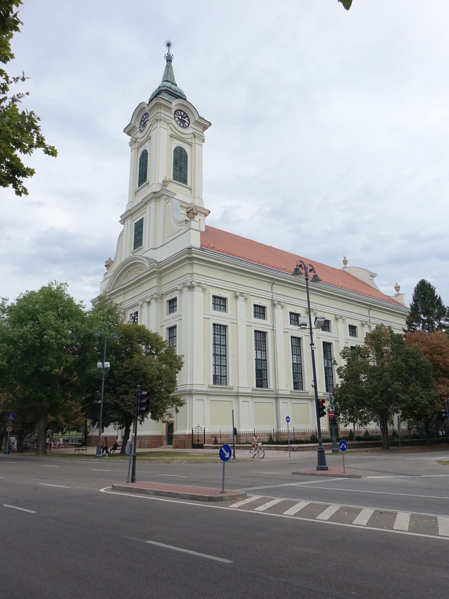 Bekescsaba, groe Ev. Pfarrkirche, erbaut von 1804 bis 1824 (26.08.2019)