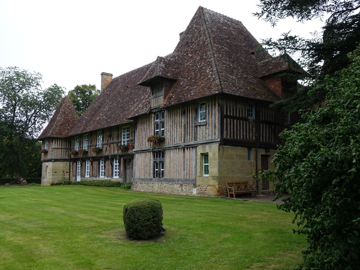Bellou, Herrensitz, erbaut im 16. Jahrhundert (12.07.2016)