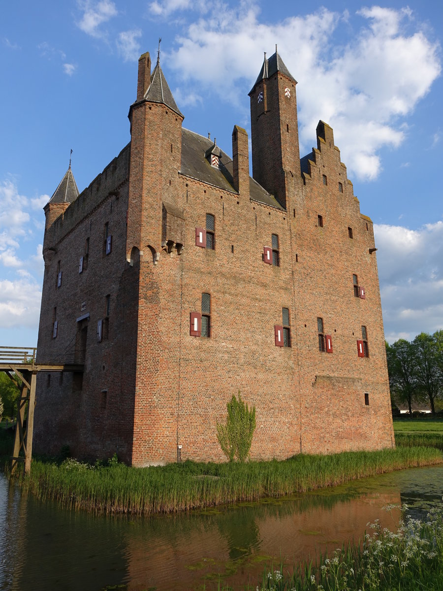 Bemmel, Kasteel Doornenburg, erbaut im 14. Jahrhundert (07.05.2016)